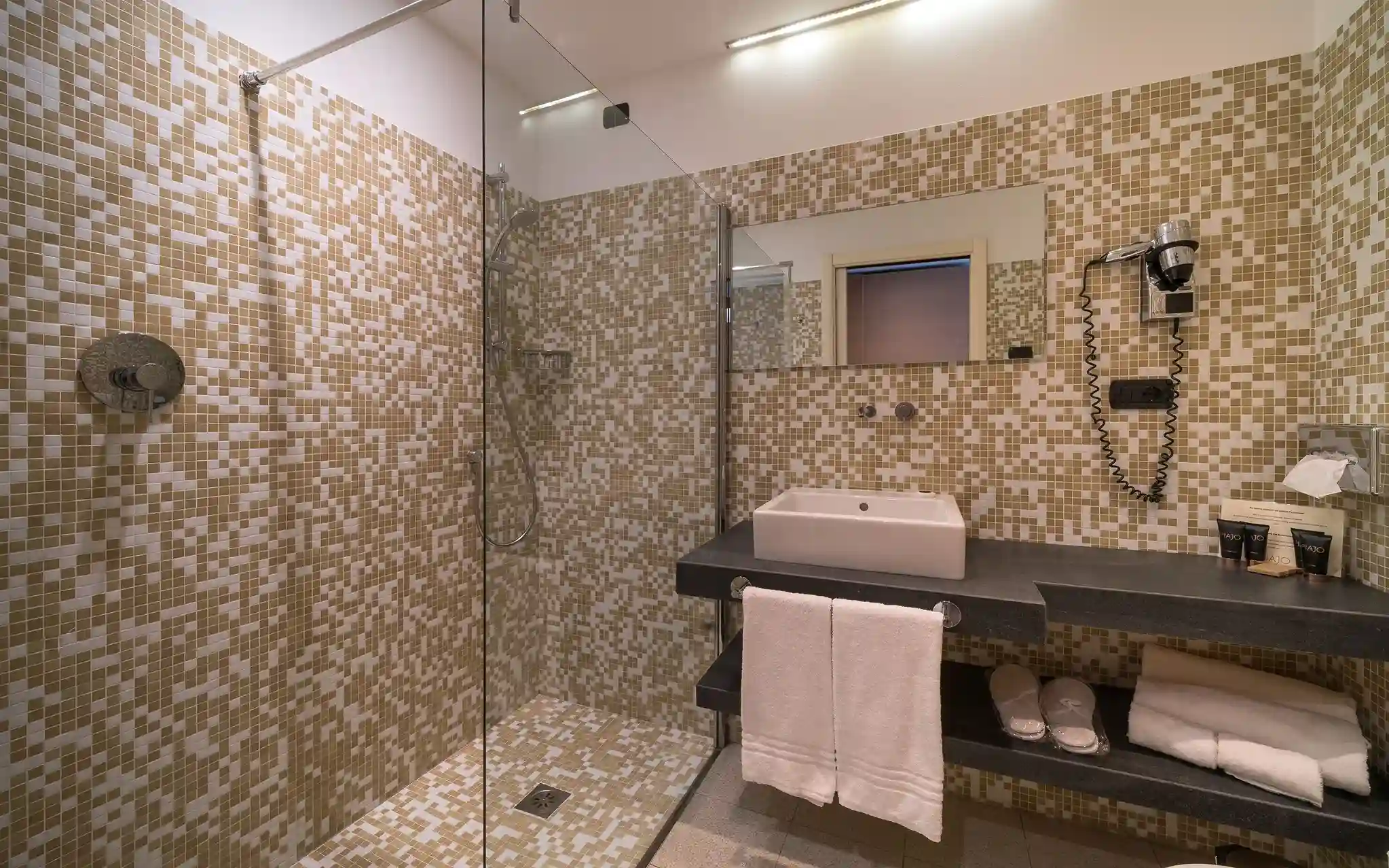 phi-hotel-piajo-classic-5.webp