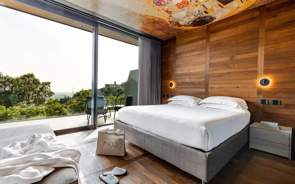 phi-hotel-piajo-deluxe-gran-vista-5.webp