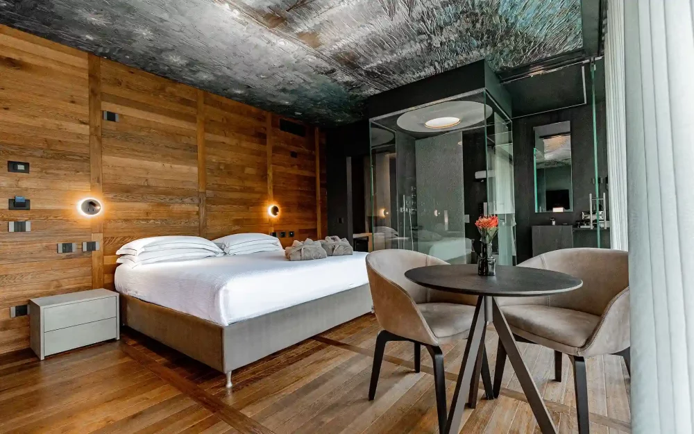 phi-hotel-piajo-junior-suite-aquamoon-4.webp